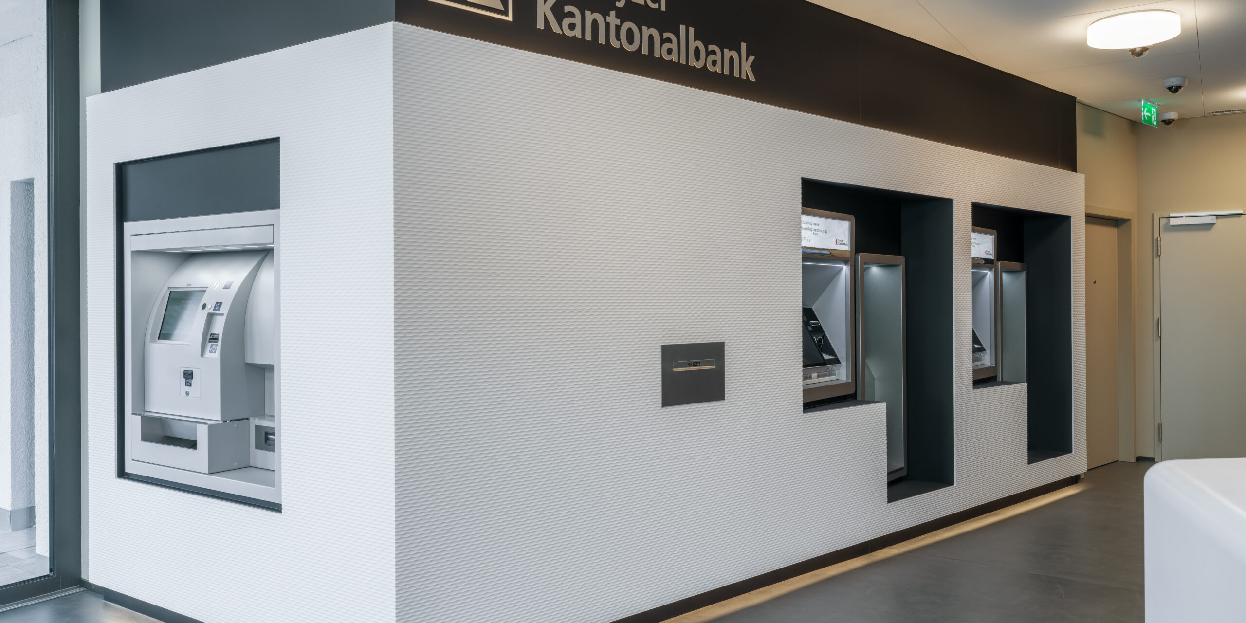 Schwyzer Kantonalbank Schindellegi, Schlussfoto, marty architektur